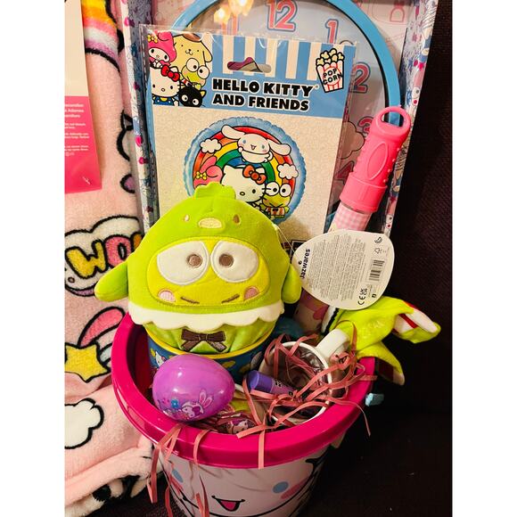 Hello kitty and friends Easter bundle with adorable 40 x 50 rainbow world throw - Picture 6 of 12